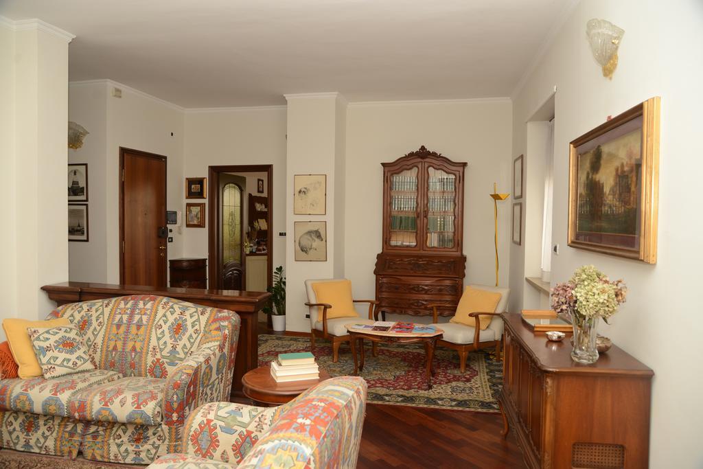 Casa Delle Ortensie Bed & Breakfast Alpignano Bagian luar foto